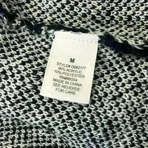 Madison + Hudson Black Plaid Jacket Sweater Size M - Picture 6 of 8